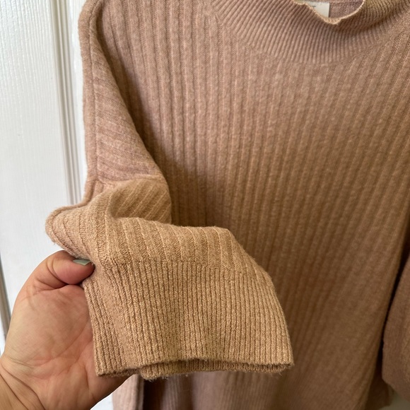 3/4 Sleeve Sweater - Picture 2 of 4